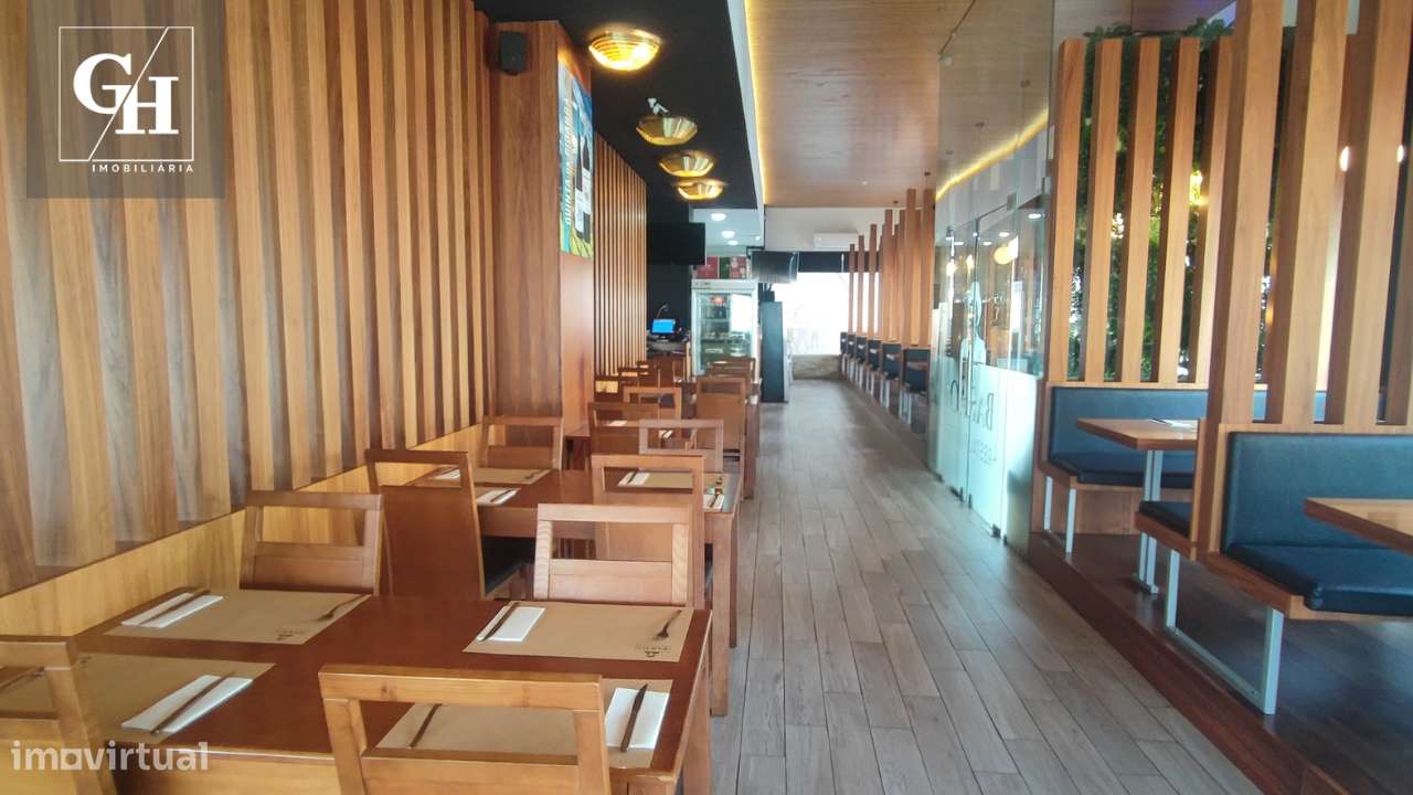 Trespasse de Restaurante - Equipado e com estacionamento privado-12