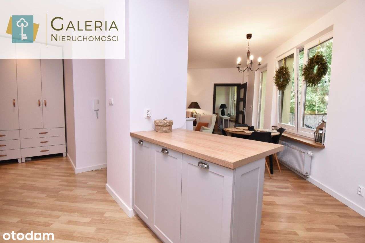 Apartament z tarasem, 3 miejscami parkingowymi-8