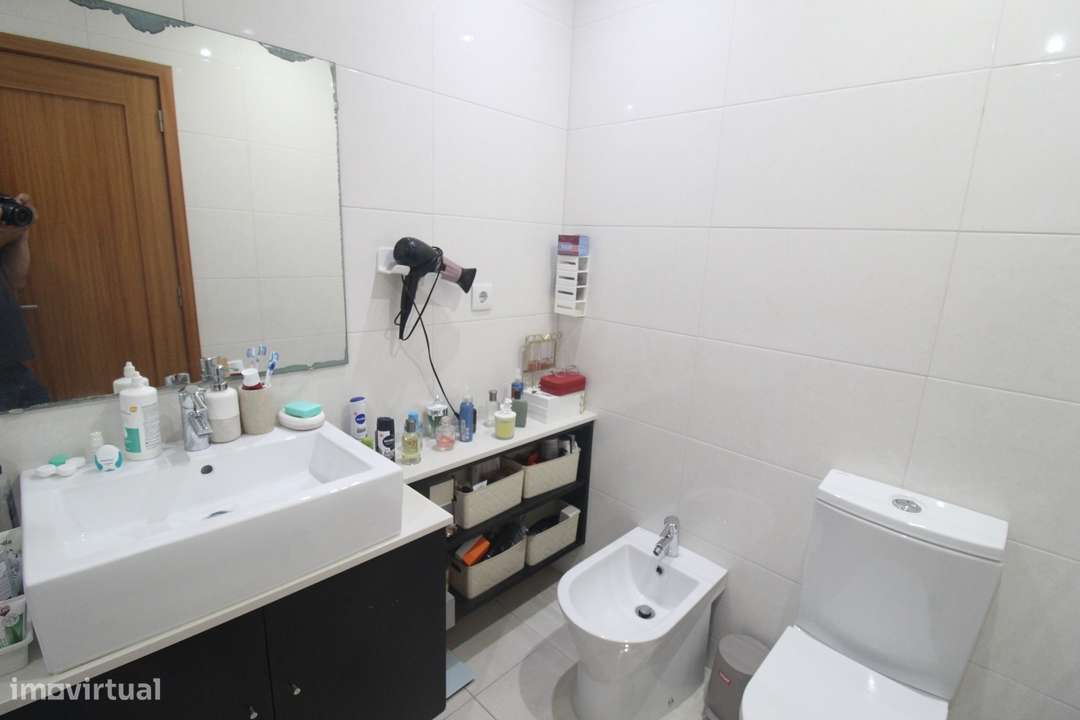Apartamento T3 em São João de Ver com garagem fechada 3 viaturas-26