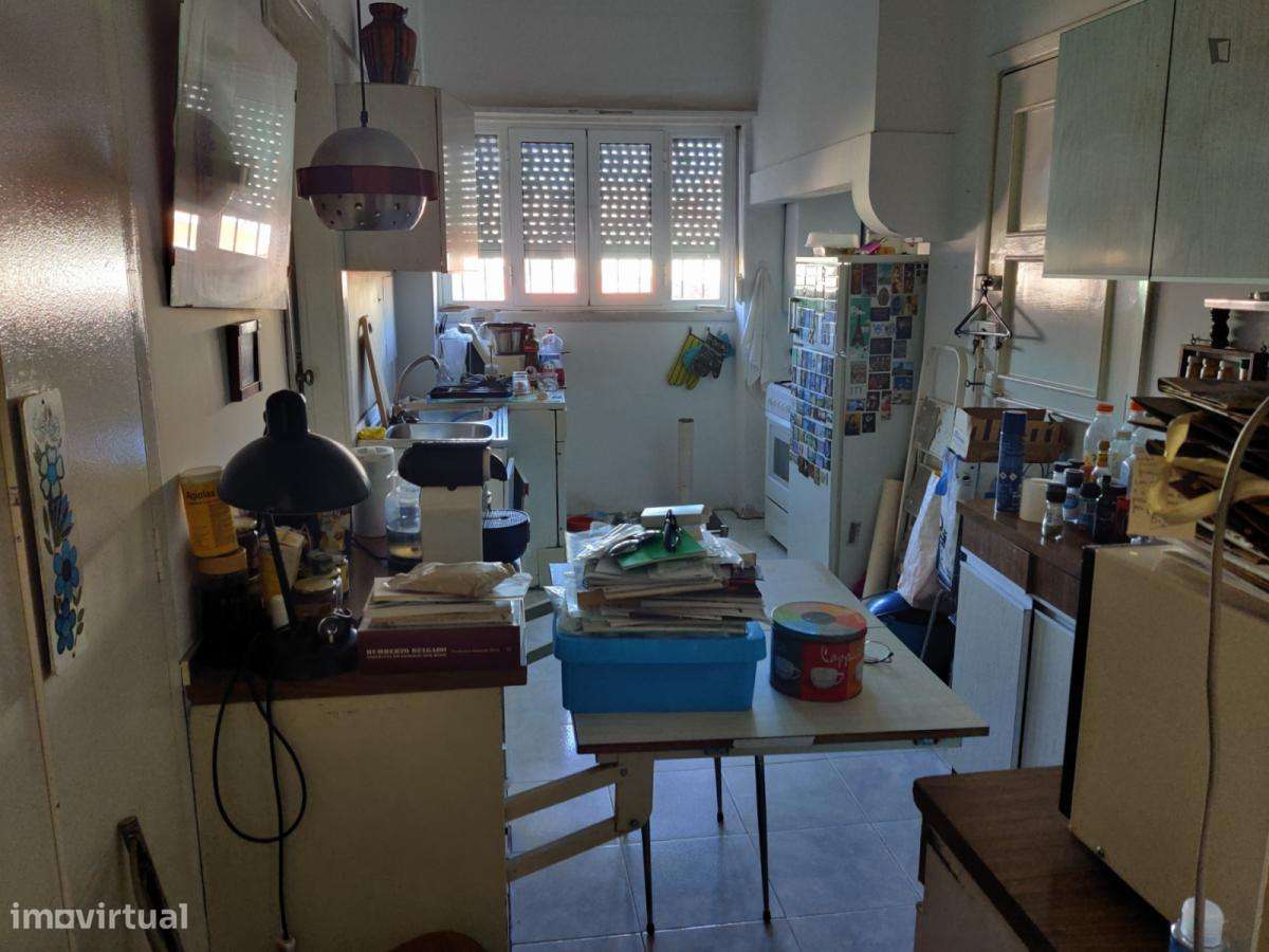 Quarto - localizado em Alameda Lisbon - Grande imagem: 2/3