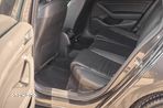 Volkswagen Passat Variant 2.0 TDI SCR DSG R-Line - 19