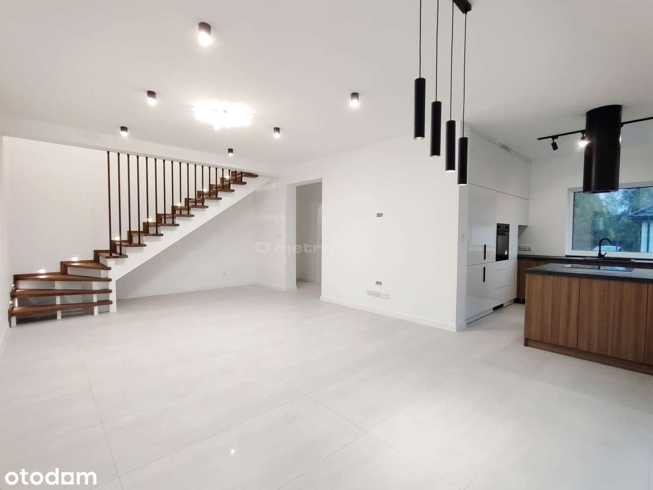 Nowy Dom z garażem, bez PCC! ROGOŹNA-14