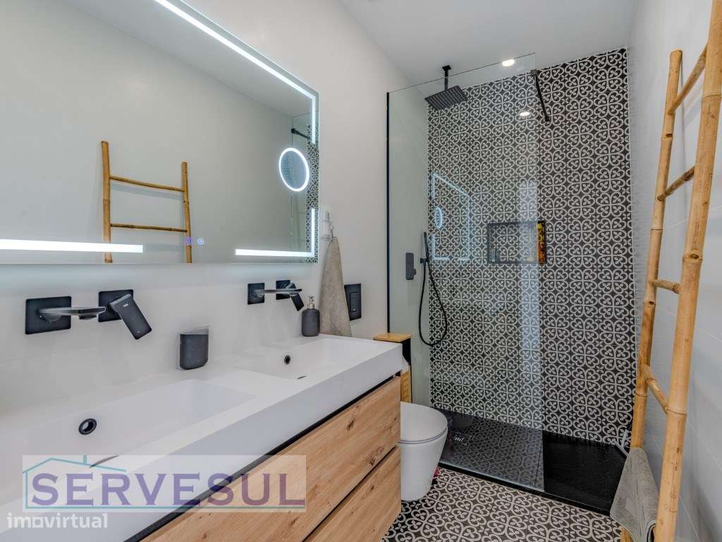 Moradia Moderna Geminada composta por 4 quartos e piscina privada, ...-32