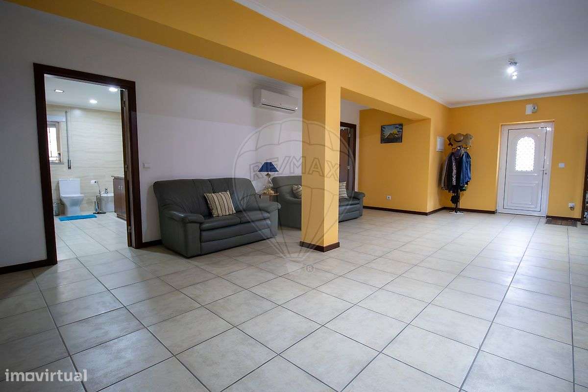 Moradia T6 para venda-29