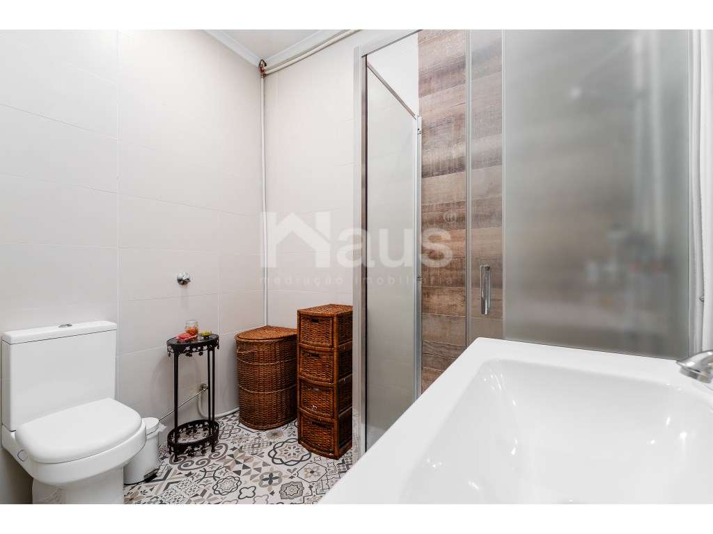 Prédio para venda na Baia do Seixal-5