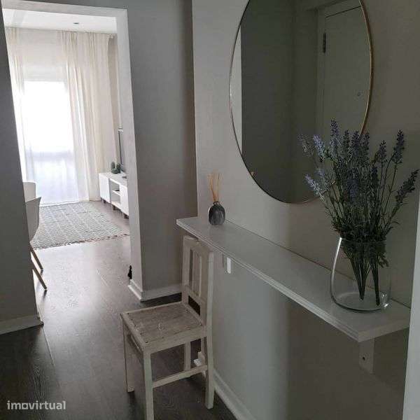 T1 para arrendar ao ano. Perto do mercado Faro - Grande imagem: 4/12