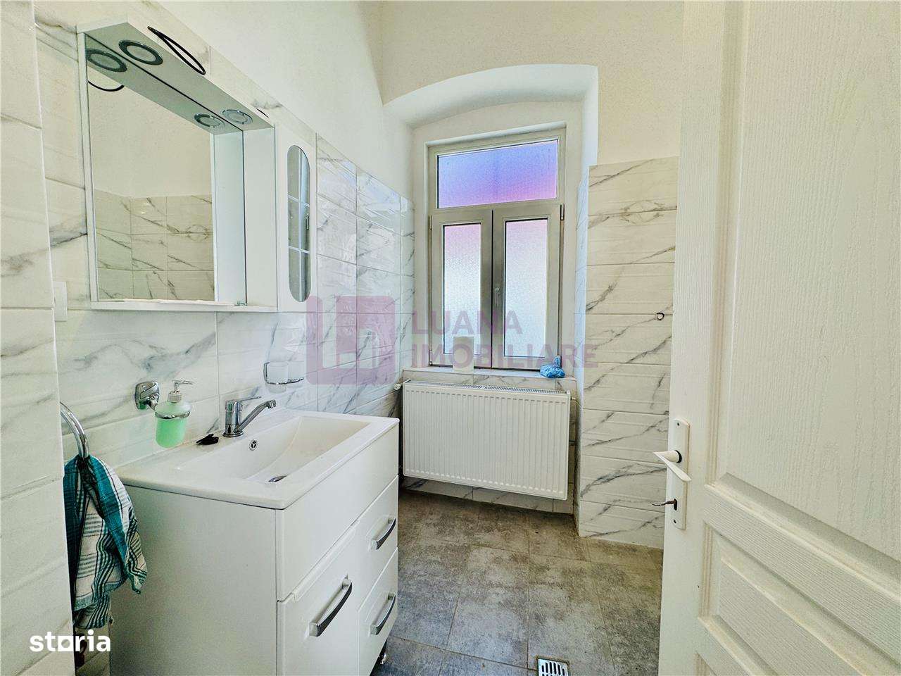 Apartament 2 camere de vanzare |  Central | recent renovat | strada Cr - Imagine principală: 3/8