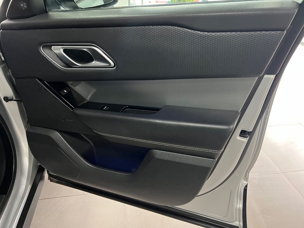 Land-Rover Range-Rover-Velar