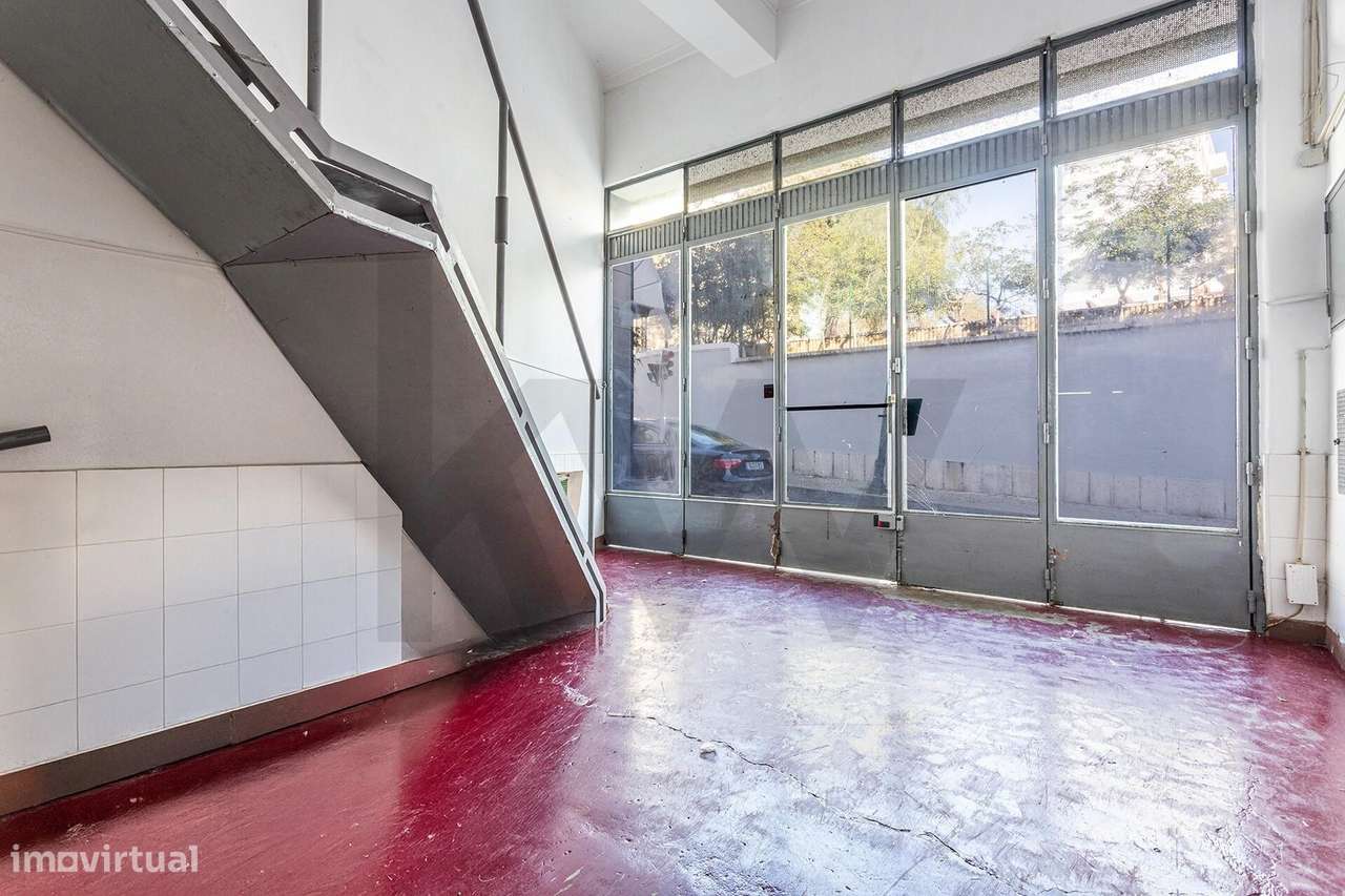 Espaço Comercial com Acesso de Veículos | Arroios – Centro de Lisboa - Grande imagem: 3/23