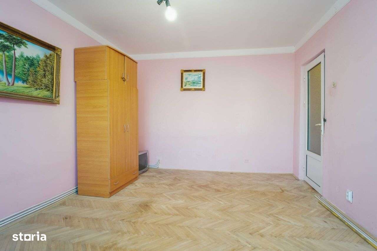Apartament de vanzare Iasi 4 camere decomandate-zona Dacia-Str.-3