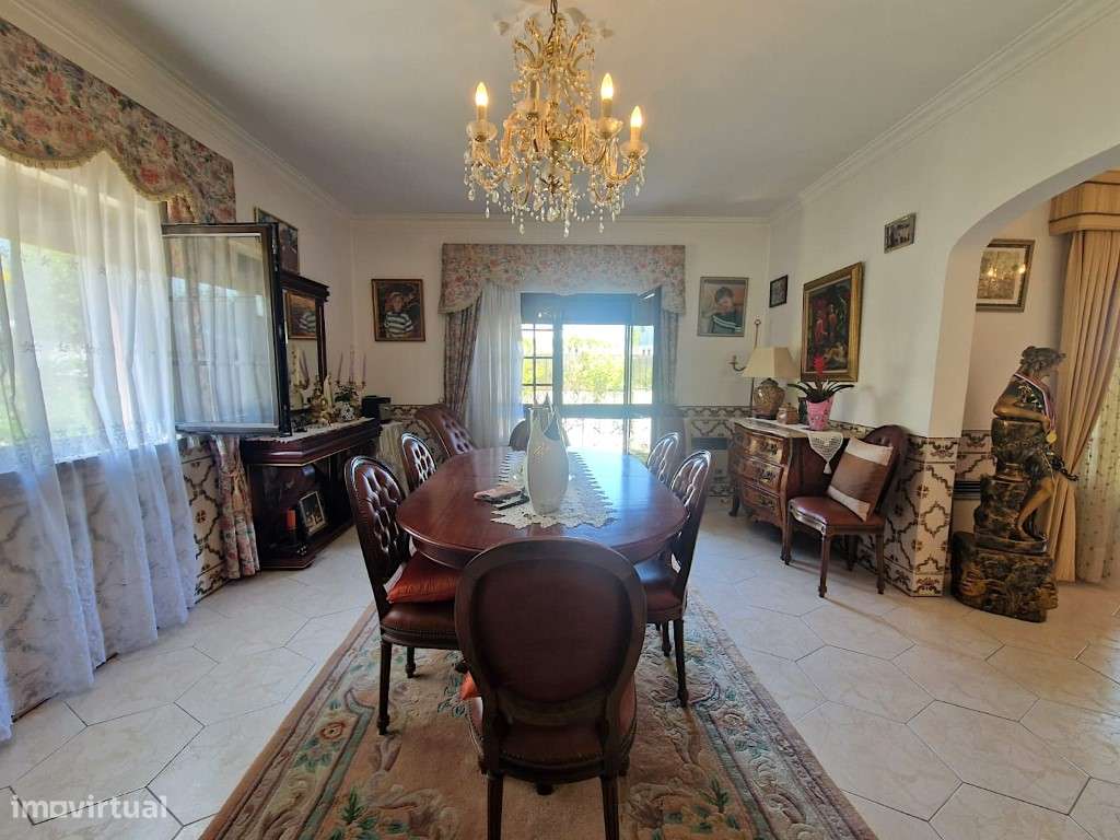 Moradia isolada como nova em Fernão Ferro-47