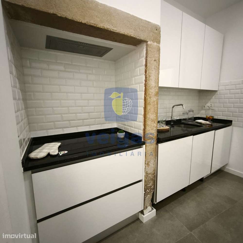 Apartamento renovado com 3 quartos em Benfica Lisboa-25