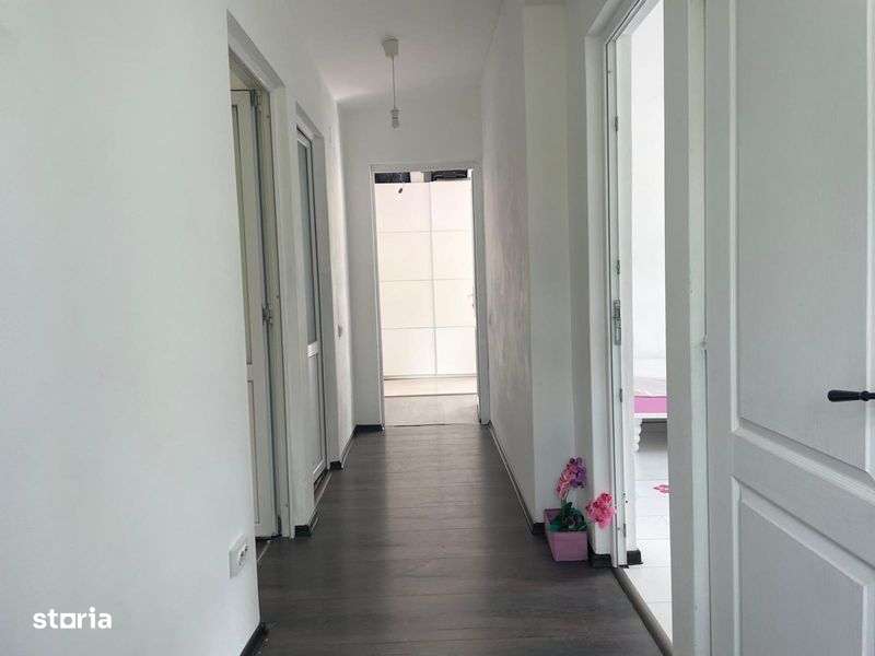 Inchirieaz casa Proprietar 5 camere zona linistita super ocazie - Imagine principală: 5/8