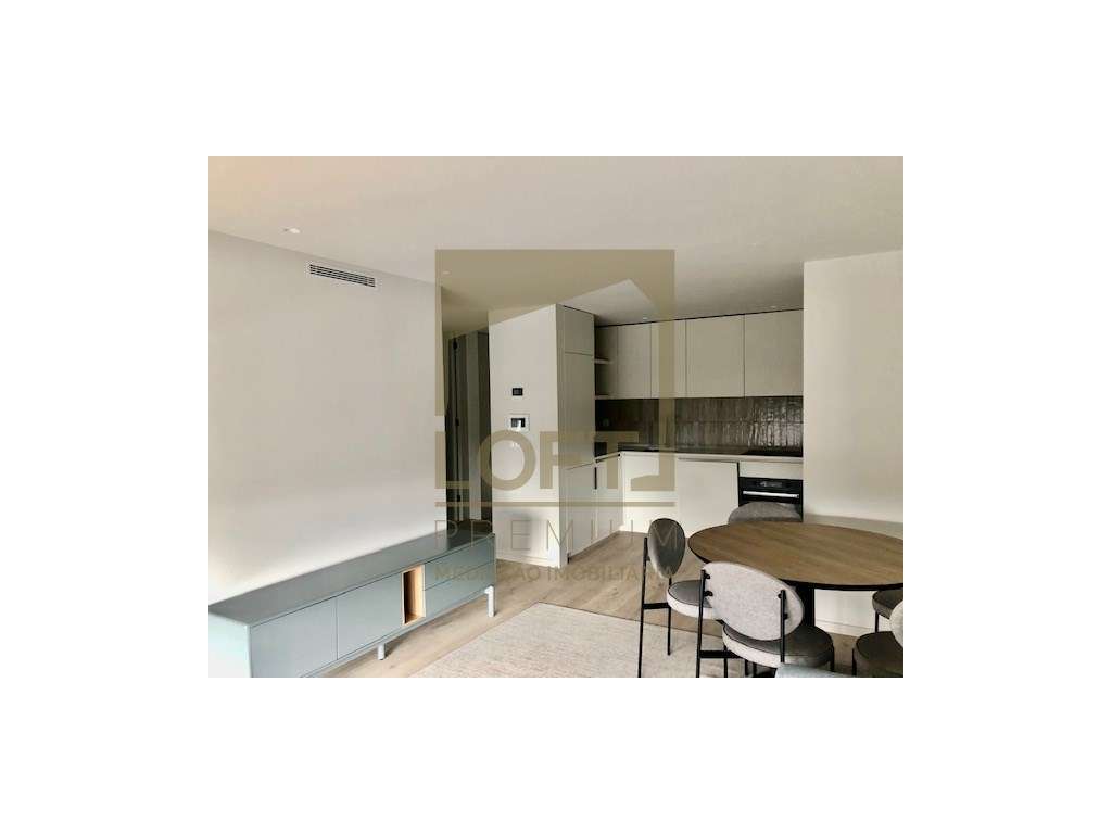 Apartamento T1 com 2 Frentes , Terraço, Totalmente Mobilado e Equip...-21