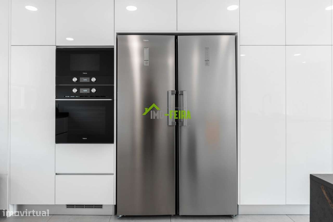 MORADIA LUXO COM PISCINA-28