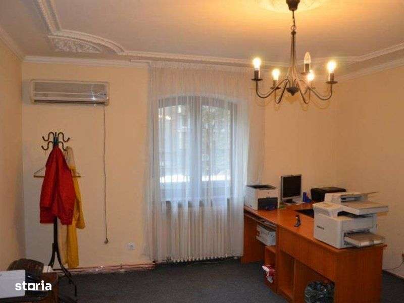 ARMENEASCA - UNIVERSITATE  - 6 camere stradal, locatie deosebita-12