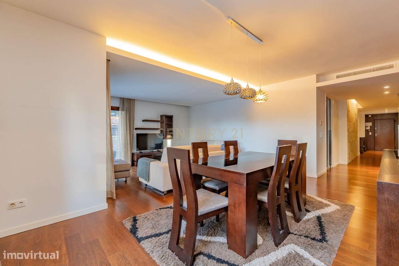 Arrendamento T3 Urbanização Jardins  Cristo Rei - Grande imagem: 4/26