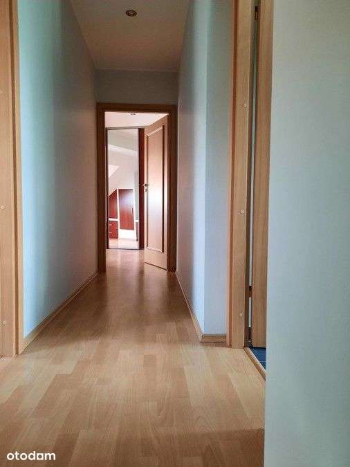 Przestronne i wygodne dwupoziomowe z garażem!-11