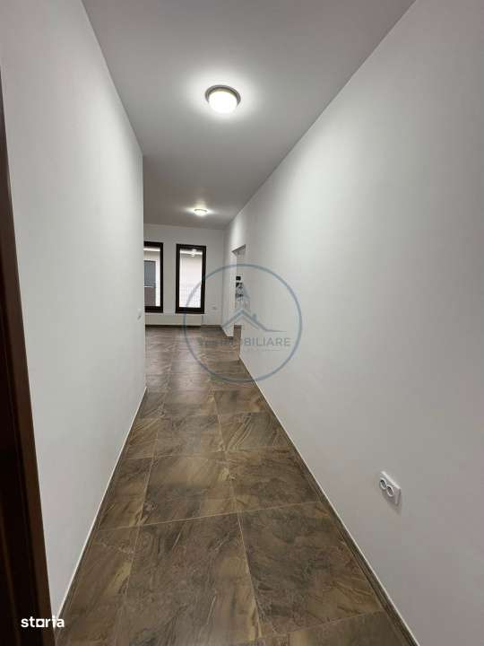 Casa moderna de vanzare – 143 mp, teren 700 mp Zona Aerodrom - Imagine principală: 3/13