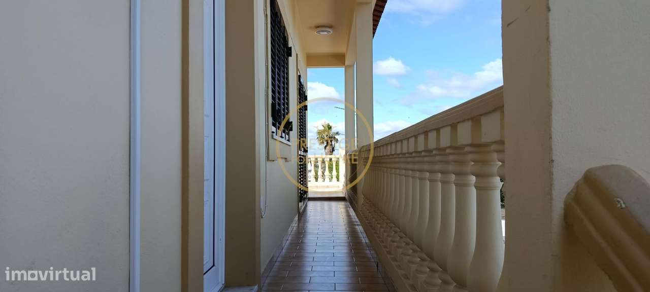 1º Andar com cinco assoalhadas - Grande imagem: 5/37