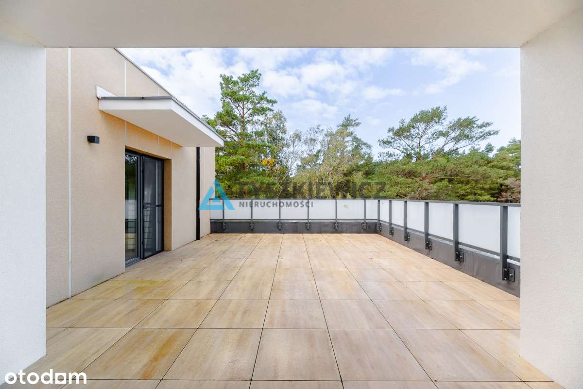 Penthouse z widokiem na morze i tarasami-18