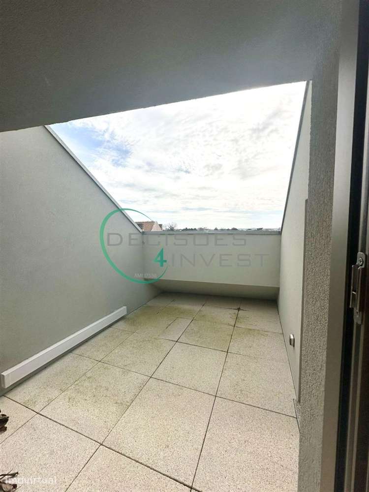 Apartamento T0 + T1 duplex com vista para a ria | Investimento junto à-14