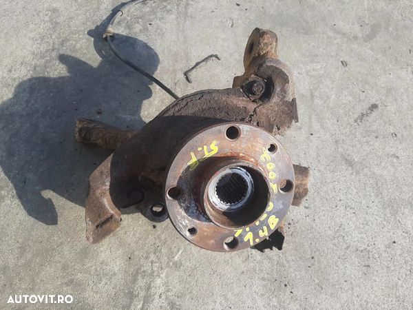 fuzeta stanga fata fiat stilo 1.4b 2002 - 1