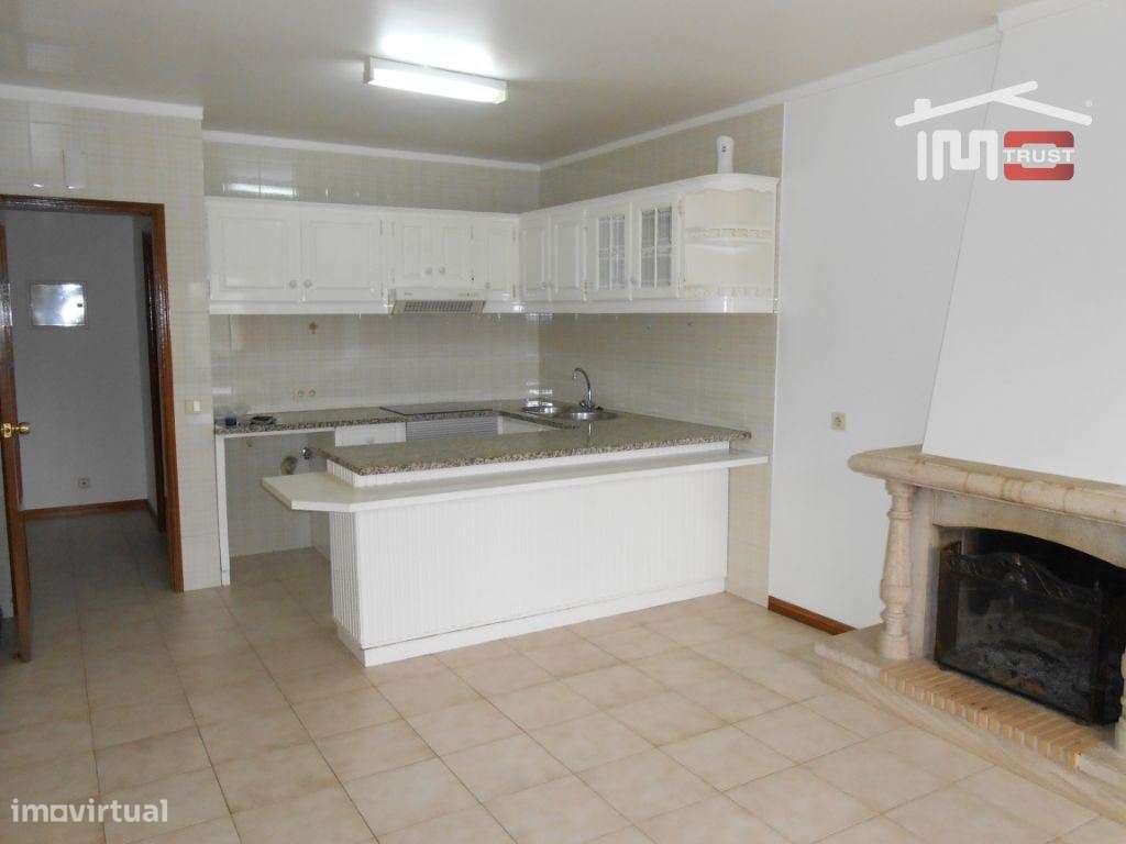 Apartamento T2 centro de Fátima - Grande imagem: 2/15