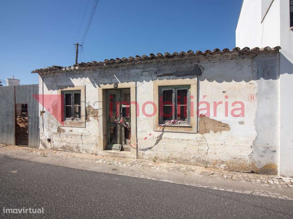 Moradia para Renovar com Arrecadação e Arrumos - Grande imagem: 4/31