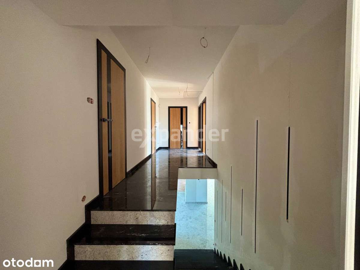 Luksusowy Dom Dla Rodziny – Przestrzeń, Styl i Spo - Pełny obrazek: 4/19