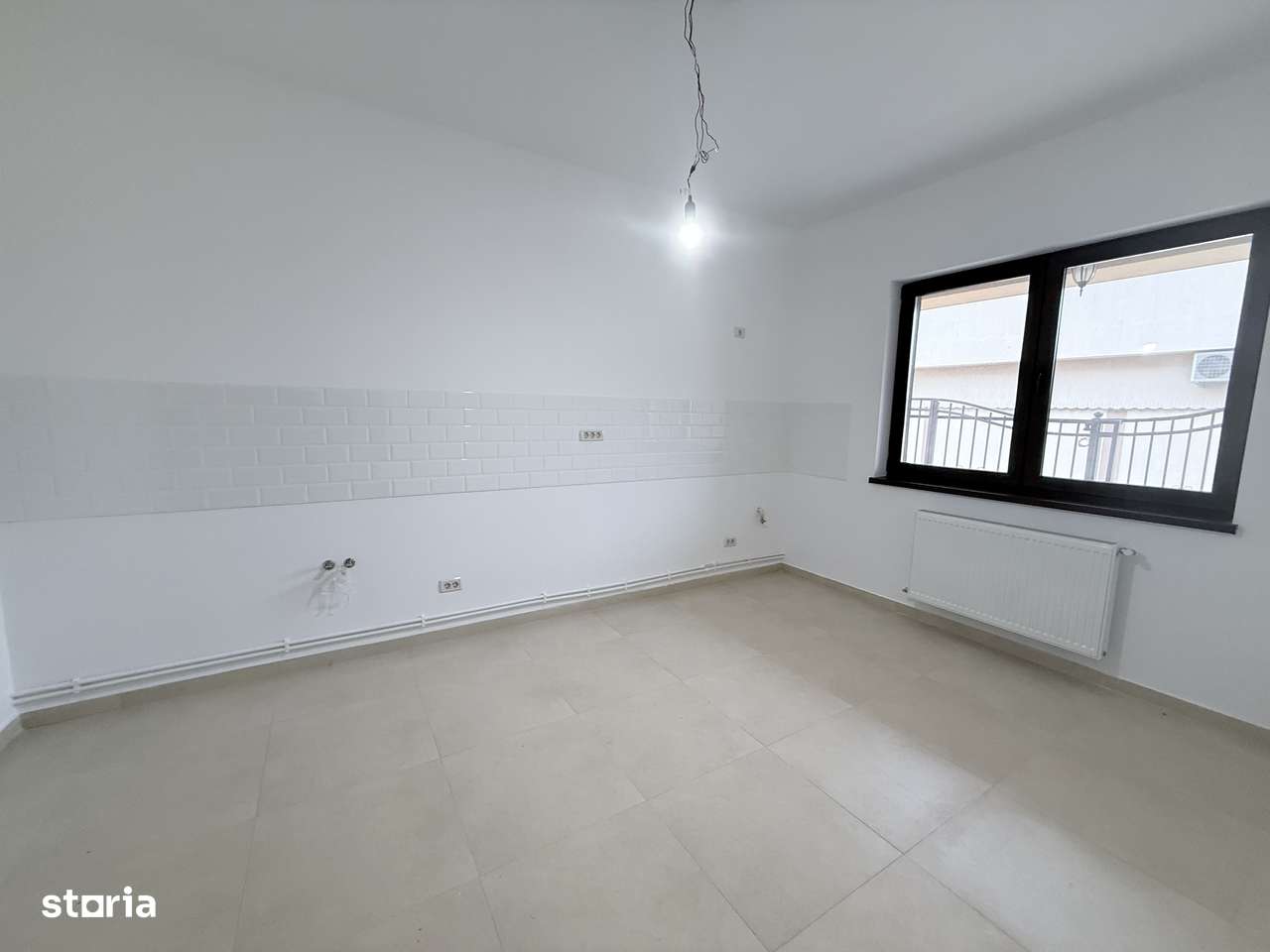 Casa individuala cu curte, 3 dormitoare - Maracineni-3