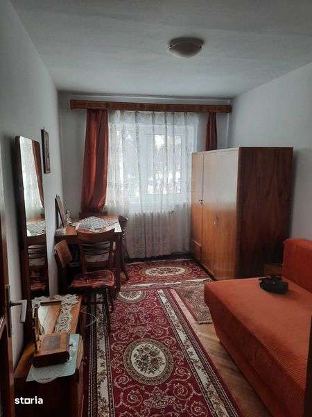 Apartament 3 camere decomandate, Aleea Nucului - Imagine principală: 5/8