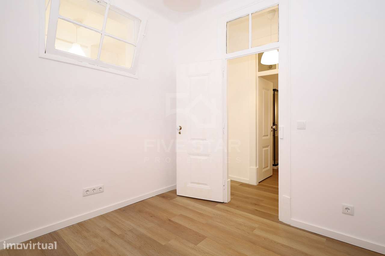 T1+1 - Príncipe Real - Renovado - Jardim Privado-7