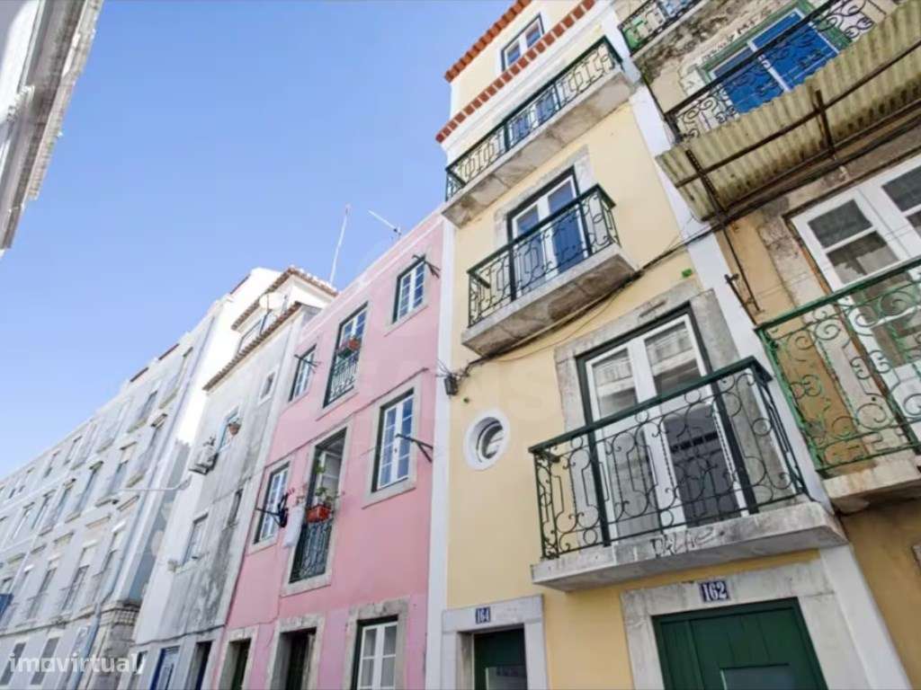 T0 remodelado no coração do Bairro Alto-12