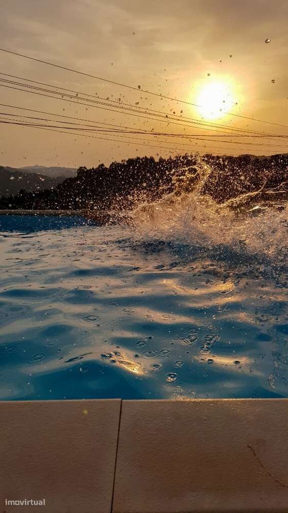 Moradia Ind. V4 p/ concluir c/ piscina - Pinheiro-26