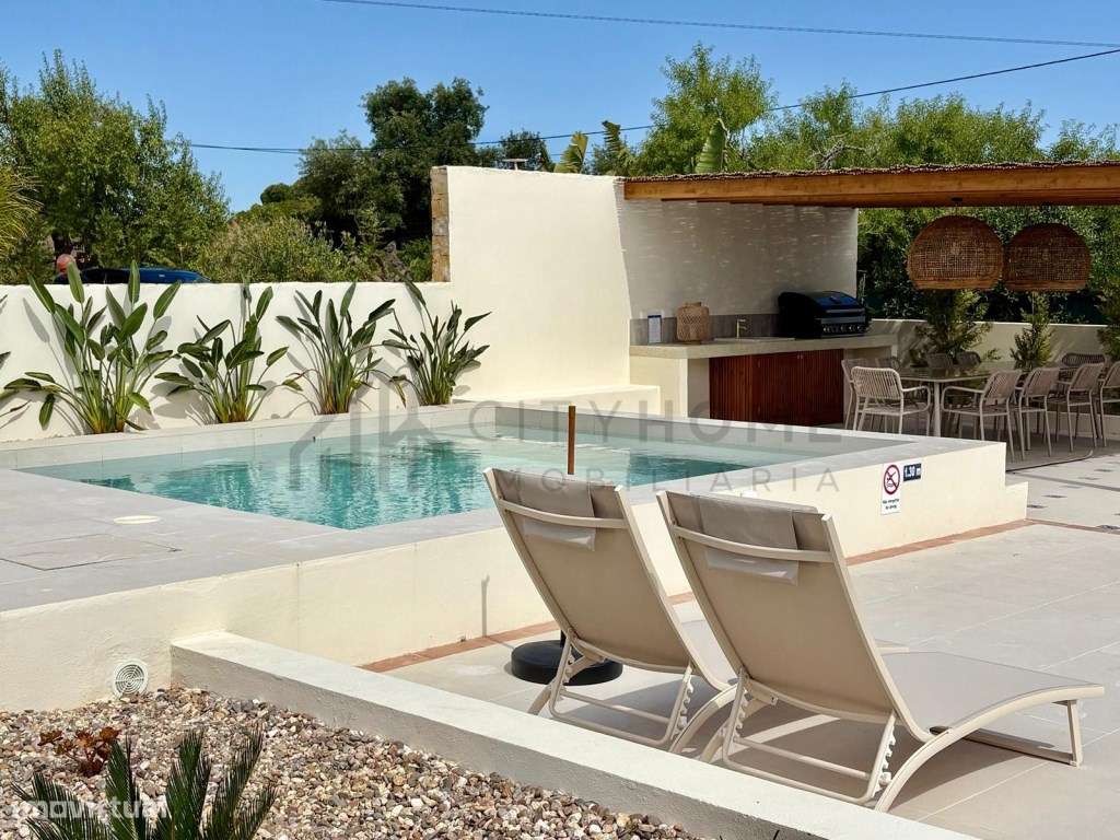 MORADIA DE CHARME COM 4 SUITES INDEPENDENTES E PISCINA-31