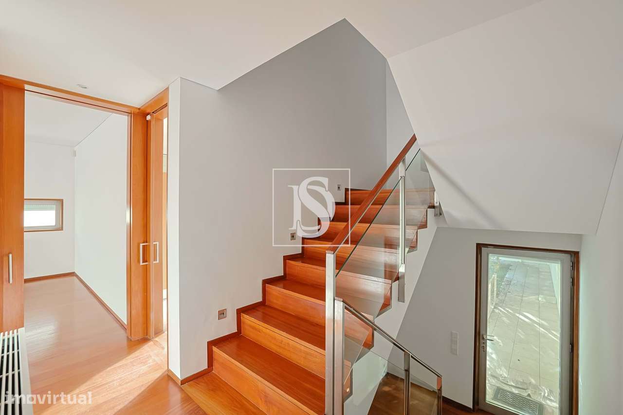 Moradia T3 individual com jardim e garagem na Póvoa de Varzim-12