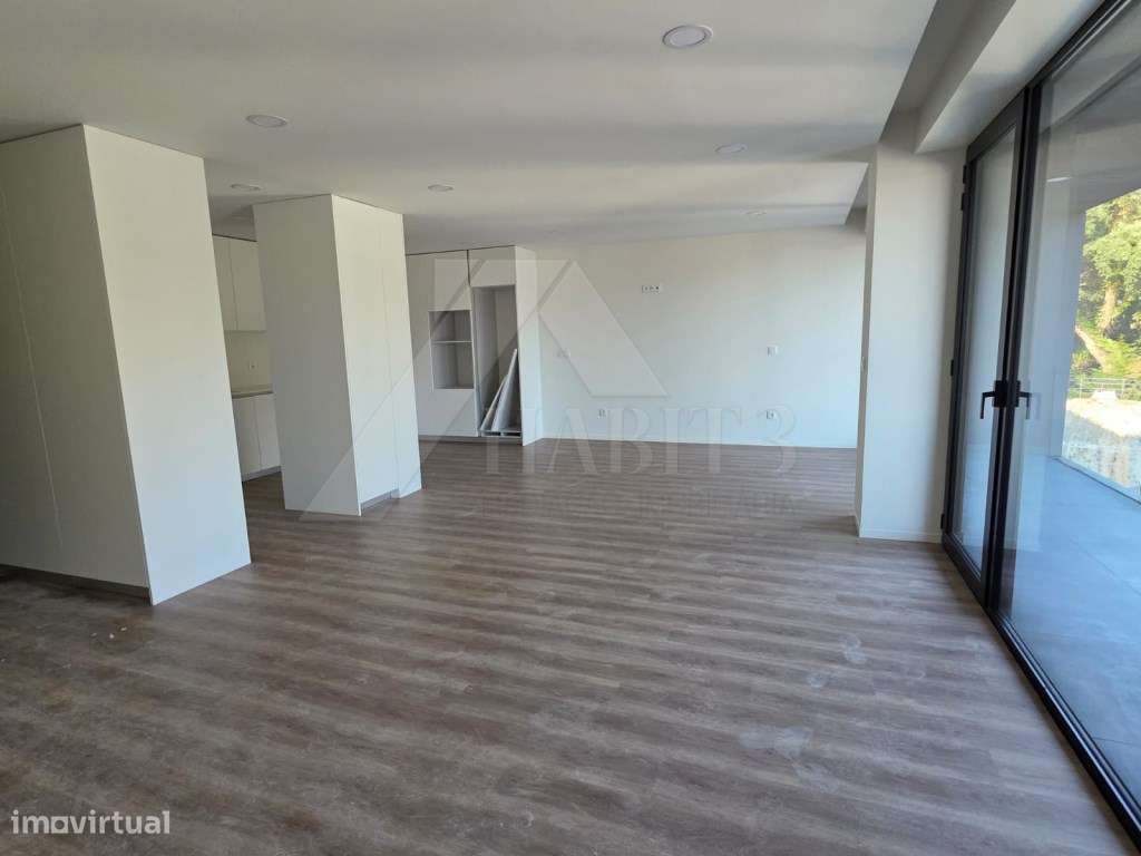 Apartamento T2 Duplex - Varanda com 34,90 m² - Grande imagem: 4/32