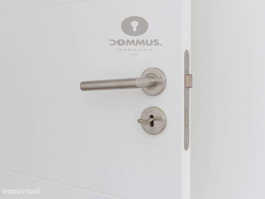 Apartamento T3 totalmente remodelado na Amadora-23