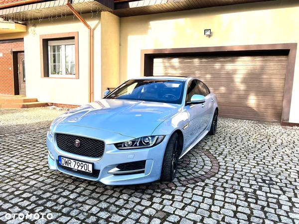 Jaguar XE 2.0 D R-Sport - 2