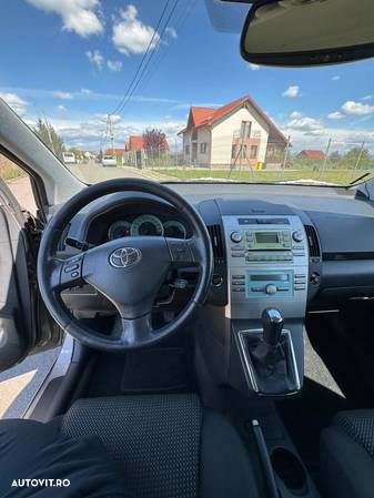 Toyota Corolla Verso 1.8 Executive - 7