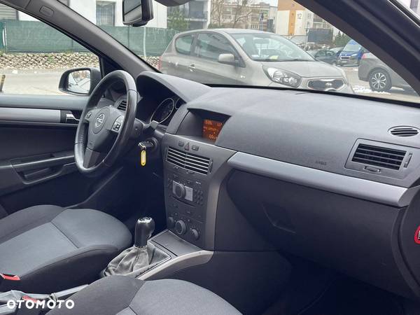 Opel Astra III 1.9 CDTI Cosmo - 10