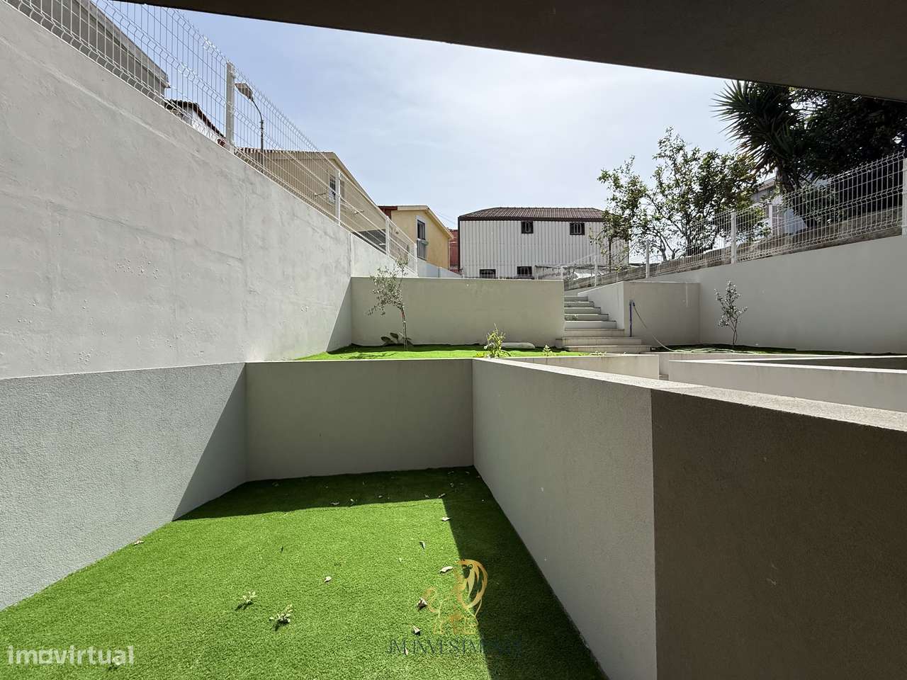 Apartamento Novo T0 com Jardim-12