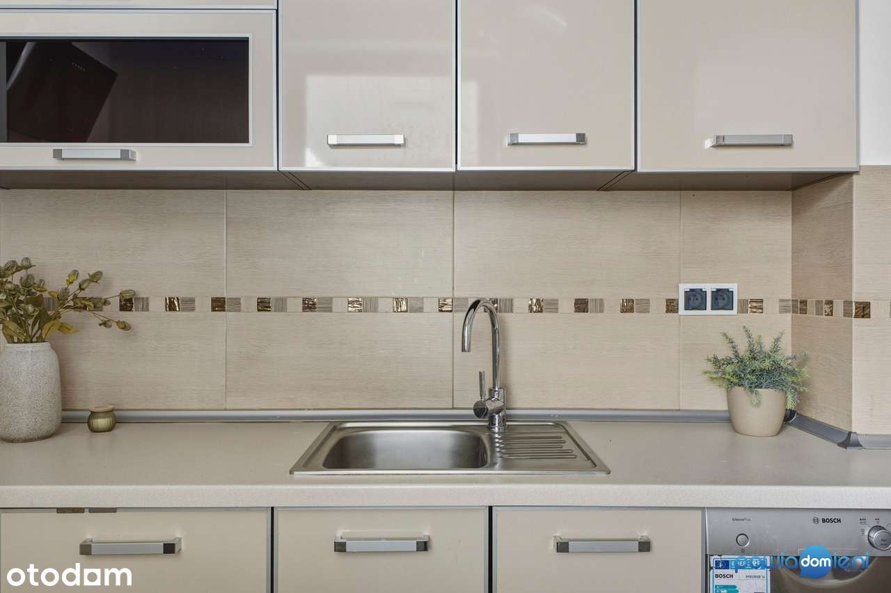 Przestronne mieszkanie z dużą loggią przy Metrze Szwedzka-3