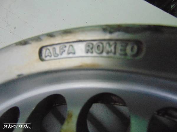 Alfa Romeo 33 1º modelo jante - 3