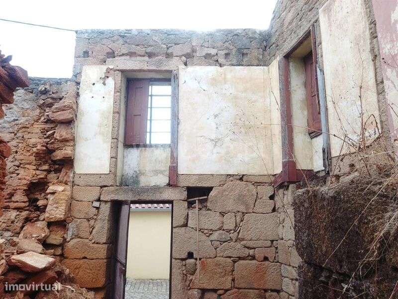 Moradia Estúdio / Seia, Santiago - Grande imagem: 4/9