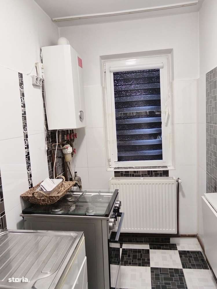 Apartament 3 camere, semidecomandat, Plopeni (ID:T472) - Imagine principală: 2/11