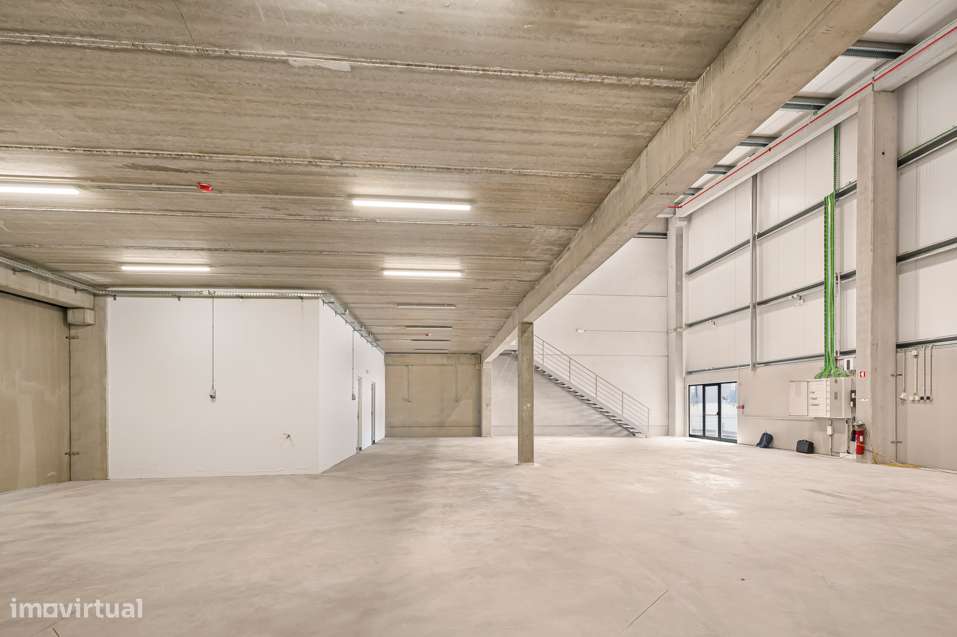 Armazém à venda , Quinta de Matos-8