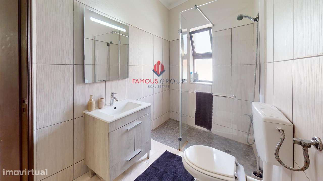 Apartamento T2 Duplex - Lagoa na Rua General Humberto Delgado-20