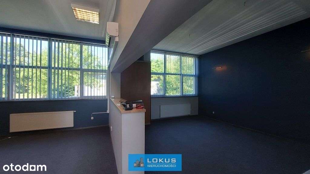 Hala magazynowo-produkcyjna z rampą-1